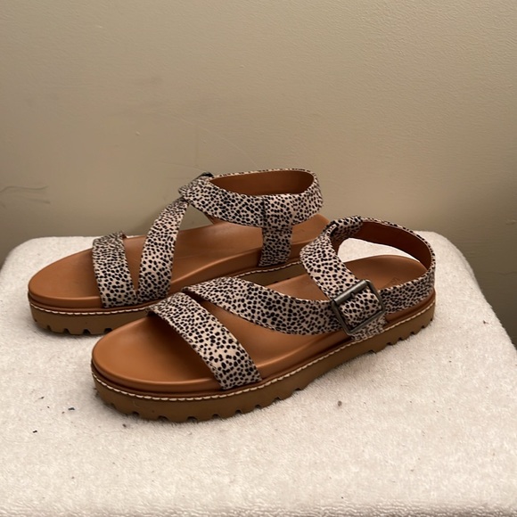 NWOT Universal Thread - Women’s Patterned Platform Sandal - 8.5 - Picture 5 of 8